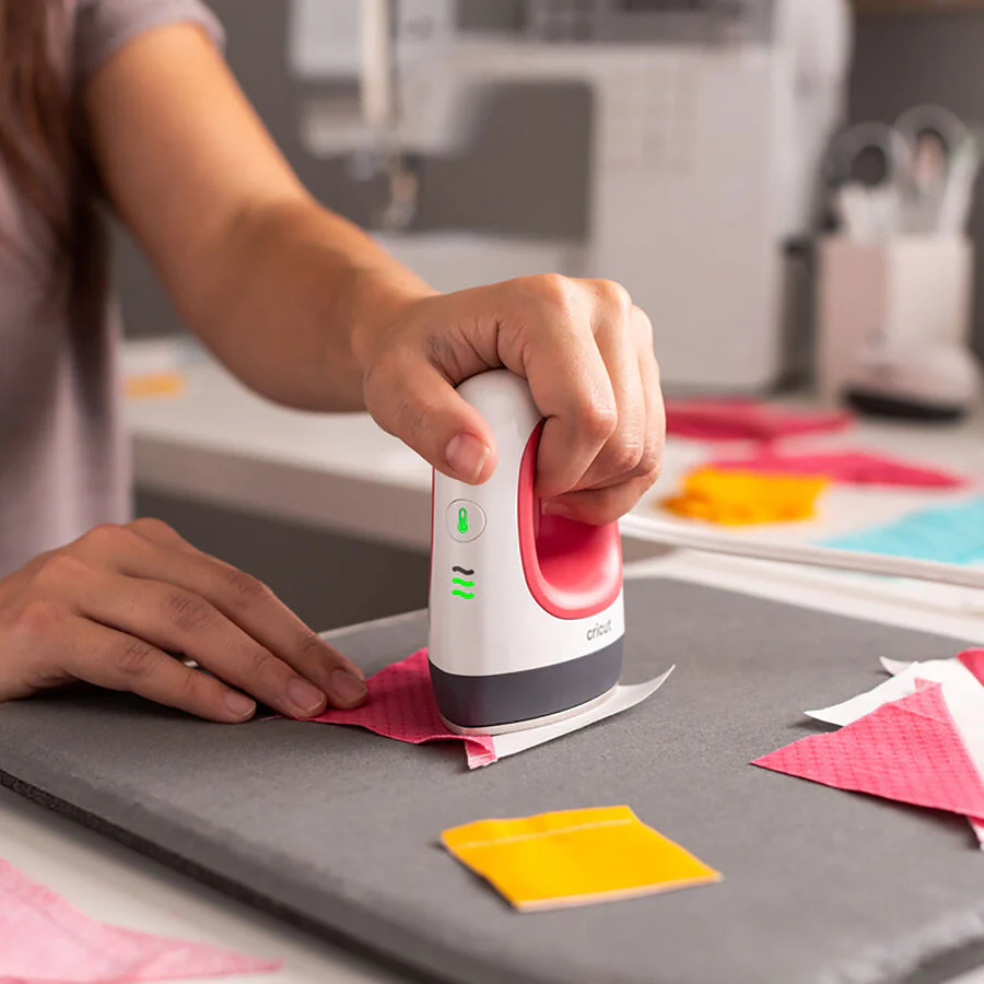 Cricut EasyPress Mini Heat Press - Image 10