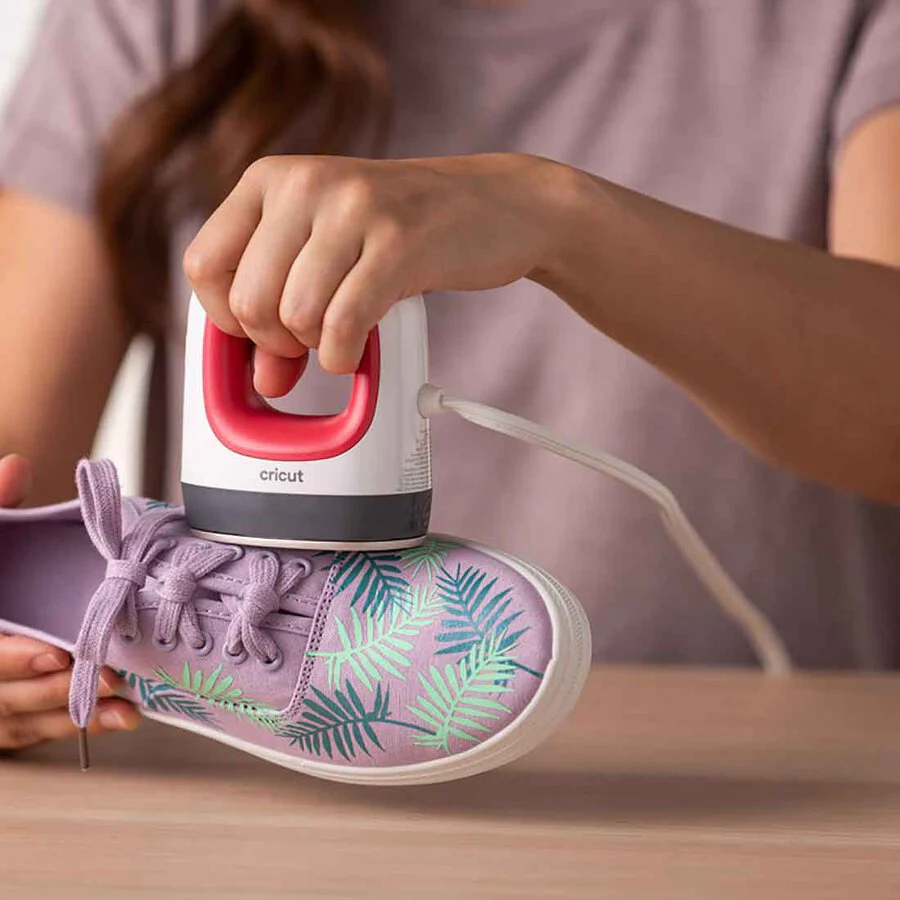 Cricut EasyPress Mini Heat Press - Image 8